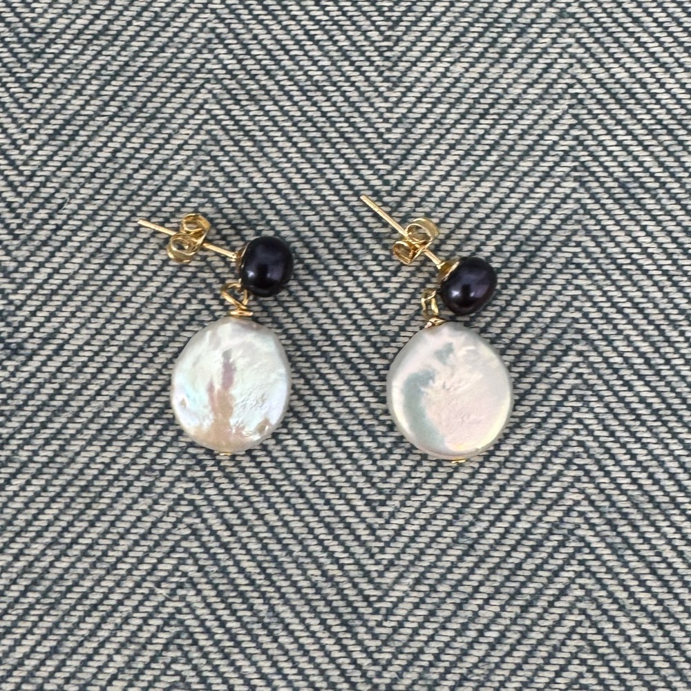 NWOT Tuckernuck Deep Sea Pearl Earrings
